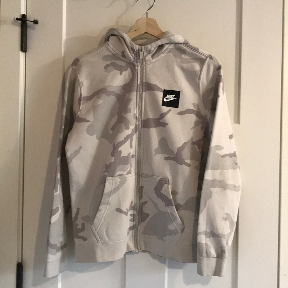 Nike camo youth hoodie zipper sweater XL 10-12year